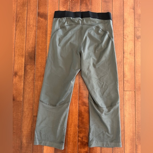 Women's Nike Pro Dri Fit Leggings Size Medium - Picture 2 of 4